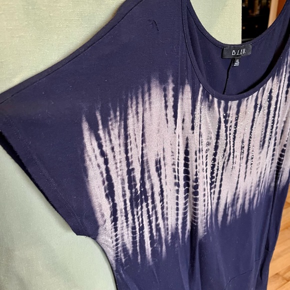 B.L.E.U. Tie dye sequin XL short sleeve tee - Picture 7 of 7